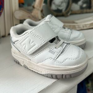 Brand new baby new balance shoes (size 4)